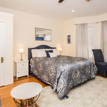 Renovated, Sunny, Spacious Studio In Boston Exterior foto