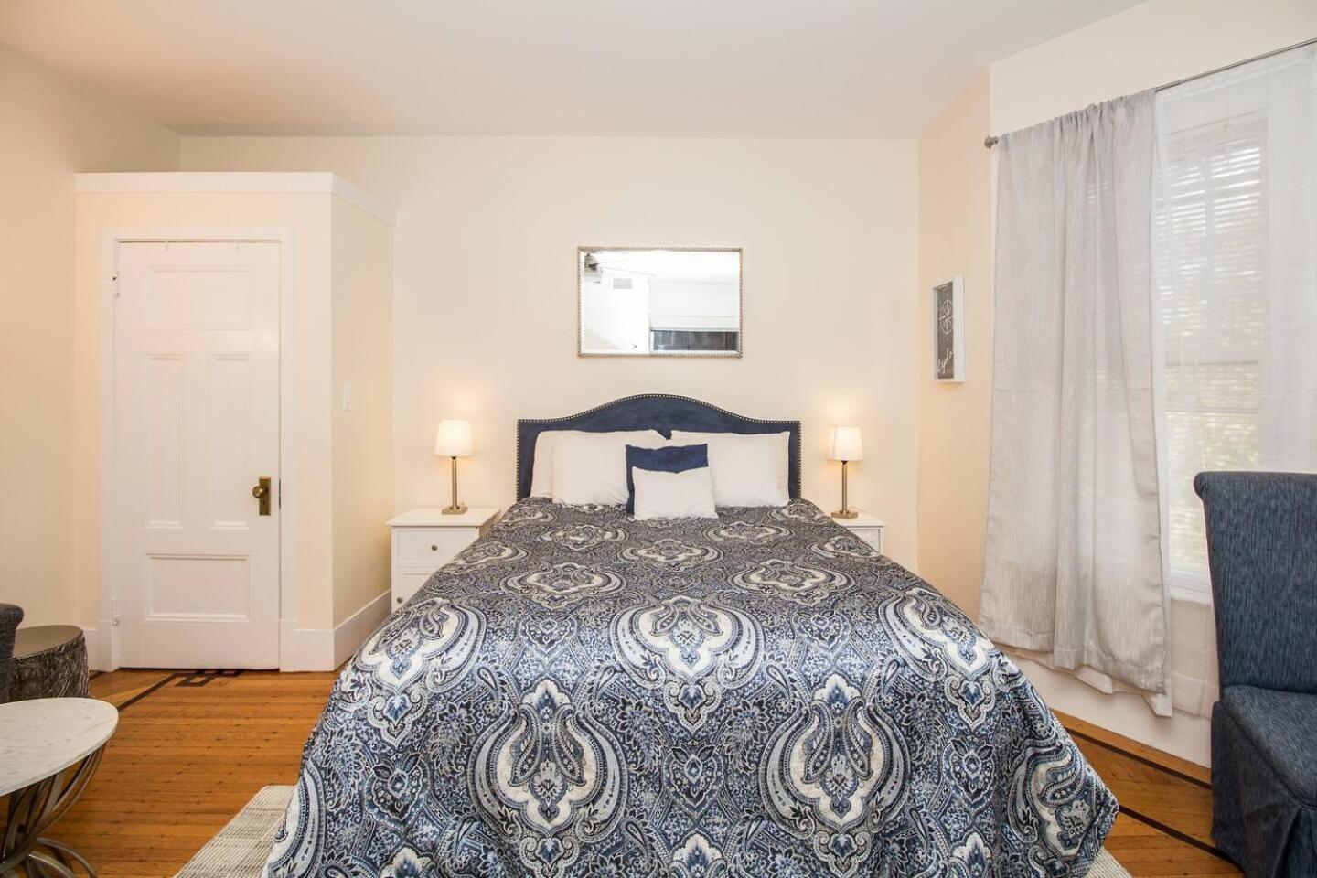 Renovated, Sunny, Spacious Studio In Boston Exterior foto